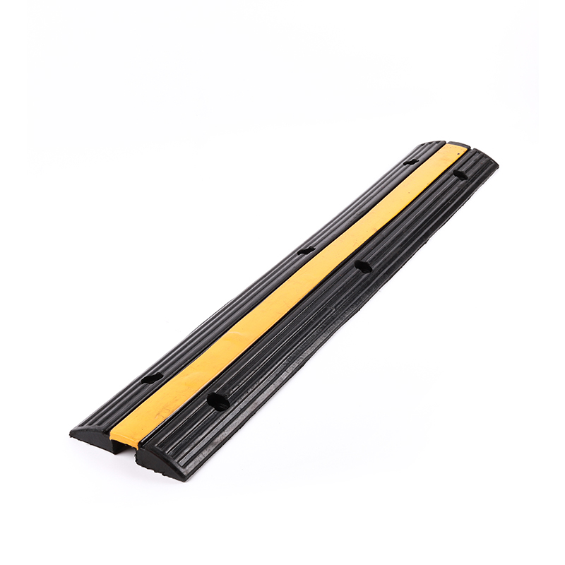 SH028 Gumové chrániče kabelů